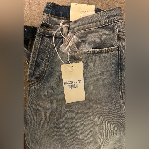 MNML Ripped Distressed - Picture 3 of 5